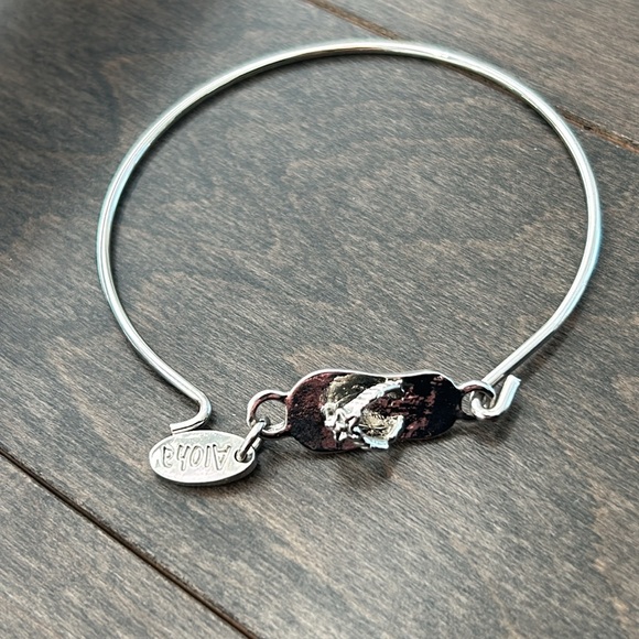 Aloha Hawaii Souvenir Silver Flip Flop Sandal Bangle Bracelet Jewellery, Fashion - Picture 6 of 6